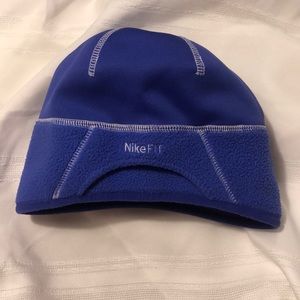NIKEFIT purple hat cap beanie women's EUC CUTE!!!!!!!!!!!!
